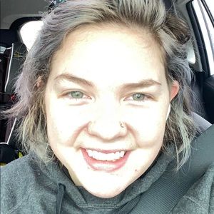 Meet your Posher, Caleigh